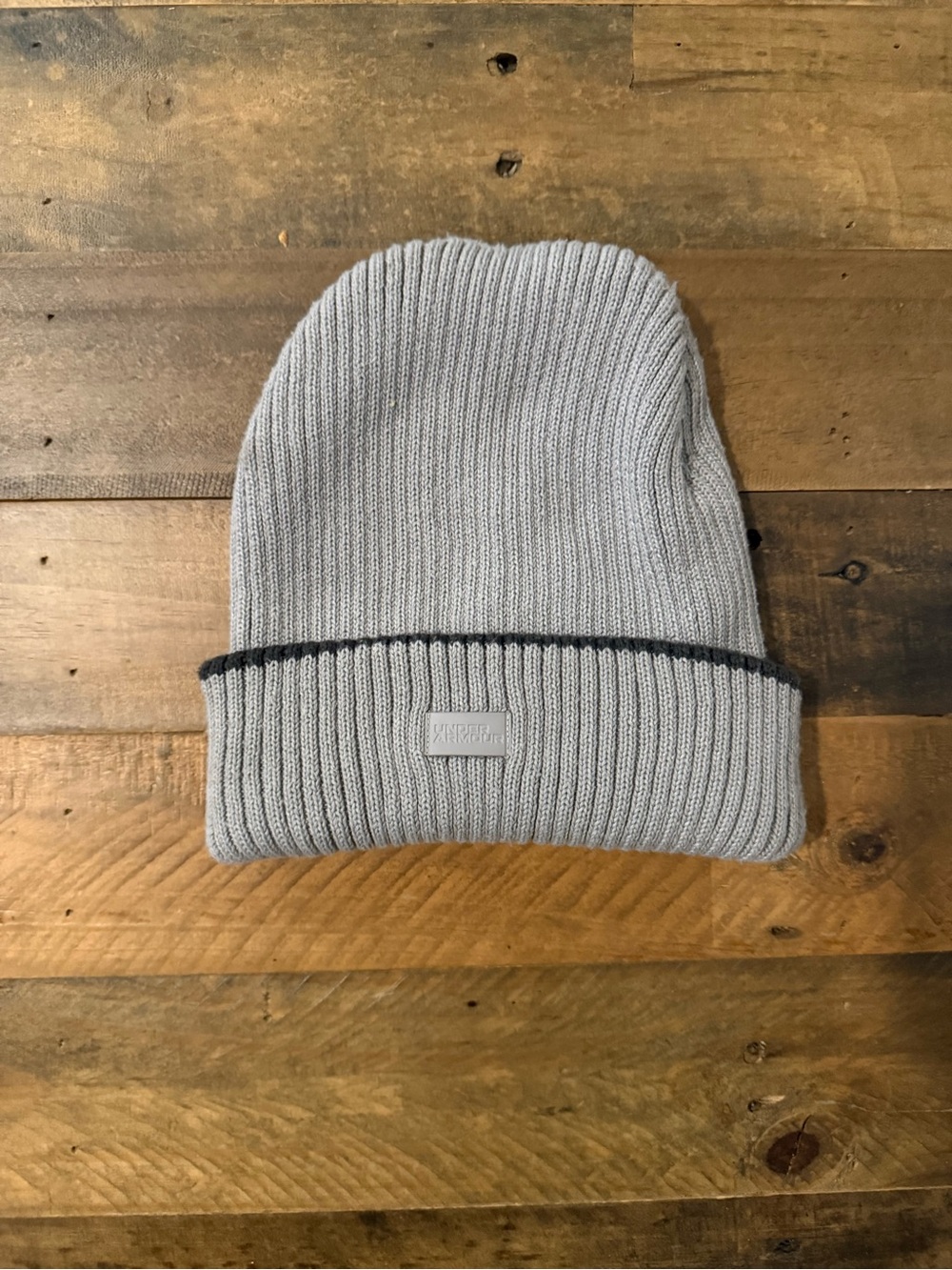 Under Armour Gray Ribbed Knit Ponytail Beanie Winter Running Hat